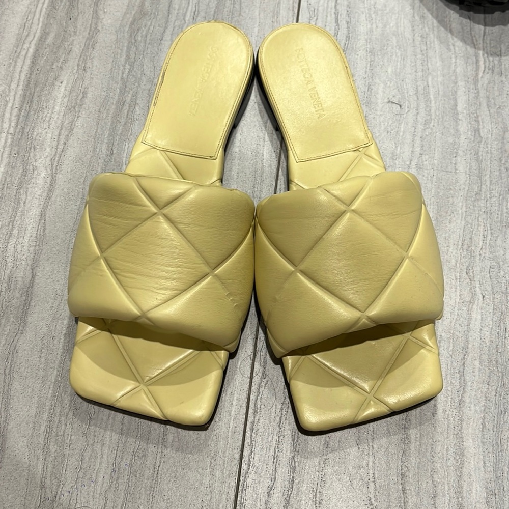 Bottega Veneta flats